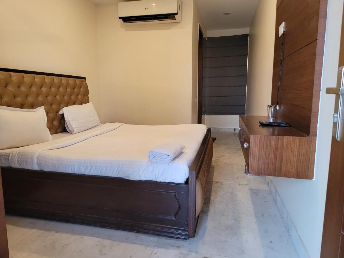 Jmd Residency Hotell New Delhi Exteriör bild
