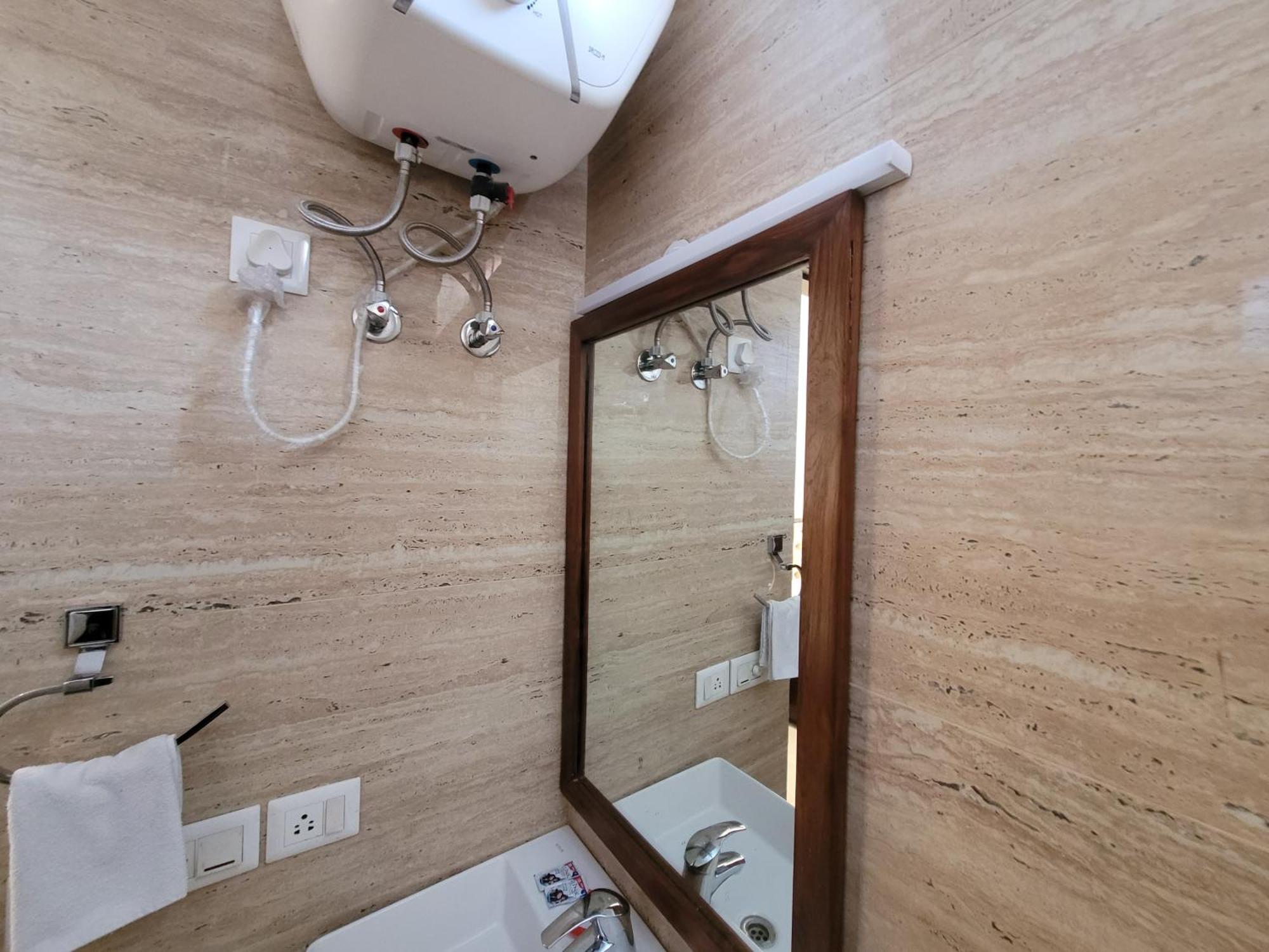 Jmd Residency Hotell New Delhi Exteriör bild