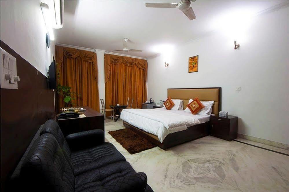 Jmd Residency Hotell New Delhi Exteriör bild